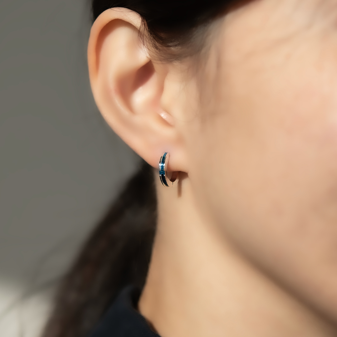 中折れピアス サージカルステンレス ブルーIPコーティング