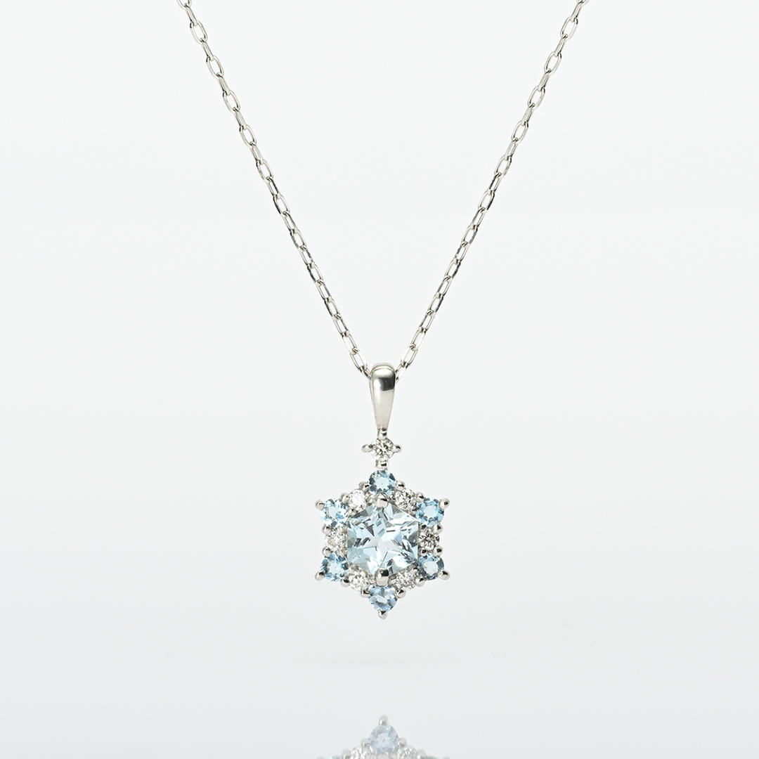 ネックレス プラチナ900 ブルートパーズ ダイヤモンド合計0.04ct ネックレス プラチナ900 ブルートパーズ ダイヤモンド合計0.04ct